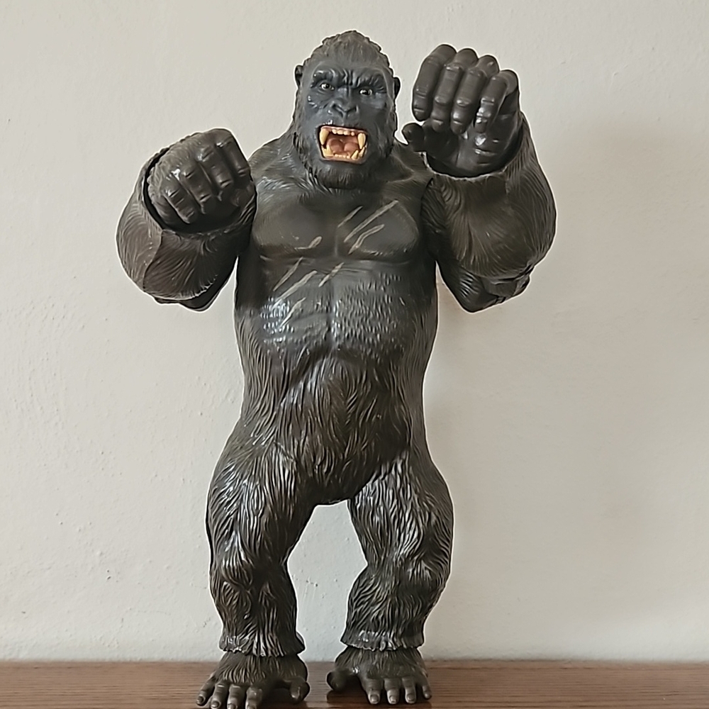 King Kong Skull Island  Huge 18" Gorilla Beast